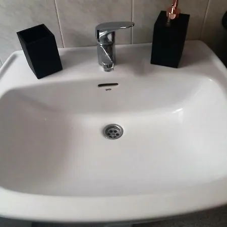 شقة Amazing Sunny Flat With Balcony Pool Two Mins From The