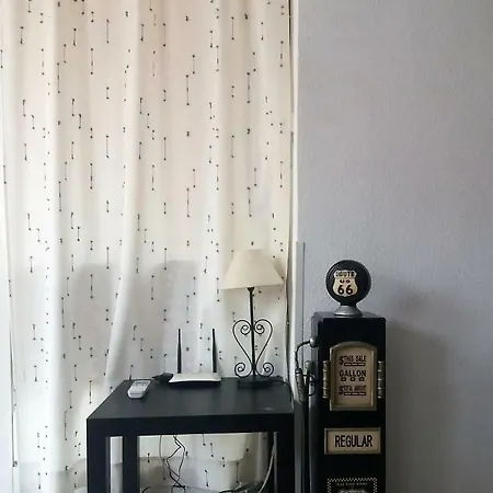 شقة Amazing Sunny Flat With Balcony Pool Two Mins From The *